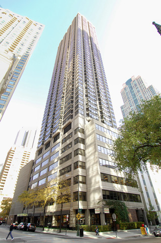 30 E Huron St #1708, Chicago, IL 60611 photo 1