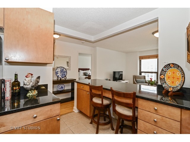 30 E Huron St #1708, Chicago, IL 60611 photo 8