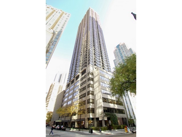 30 E Huron St #1708, Chicago, IL 60611 photo 2