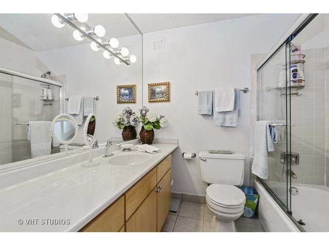 30 E Huron St #1708, Chicago, IL 60611 photo 12