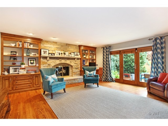 72 Hawkins Cir, Wheaton, IL 60189 photo 8