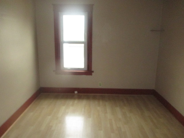 201 Arnold Ave, Aurora, IL 60506 photo 9