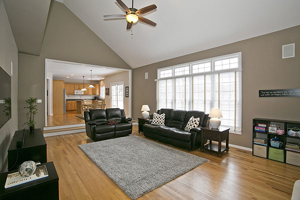 3640 White Eagle Dr, Naperville, IL 60564 photo 10