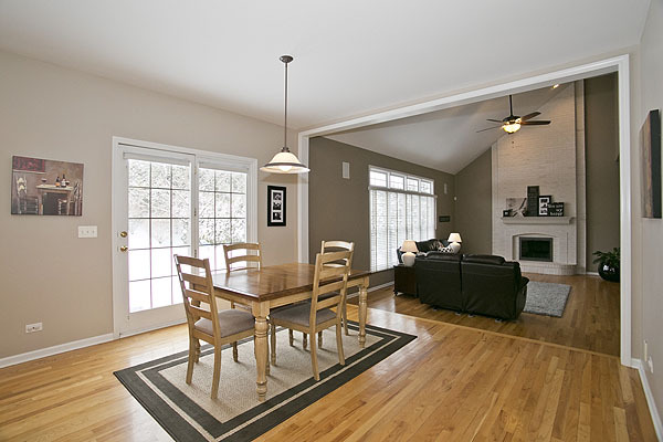 3640 White Eagle Dr, Naperville, IL 60564 photo 8