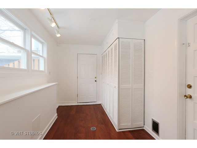 525 Crest St, Wheaton, IL 60187 photo 7