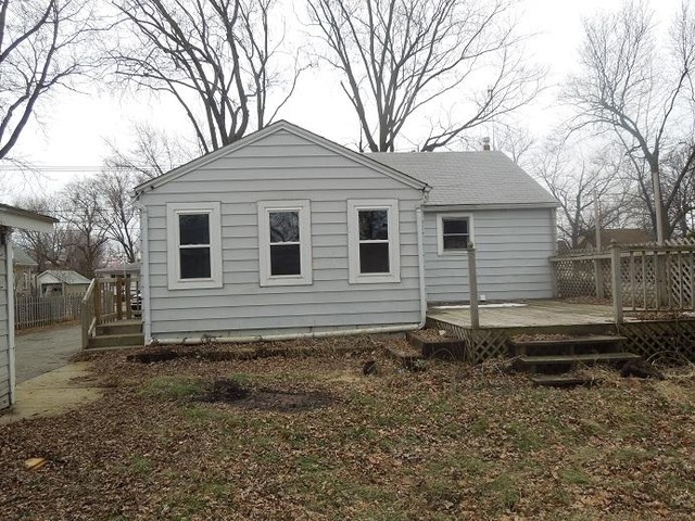 327 Burbank Ave, Woodstock, IL 60098 photo 12