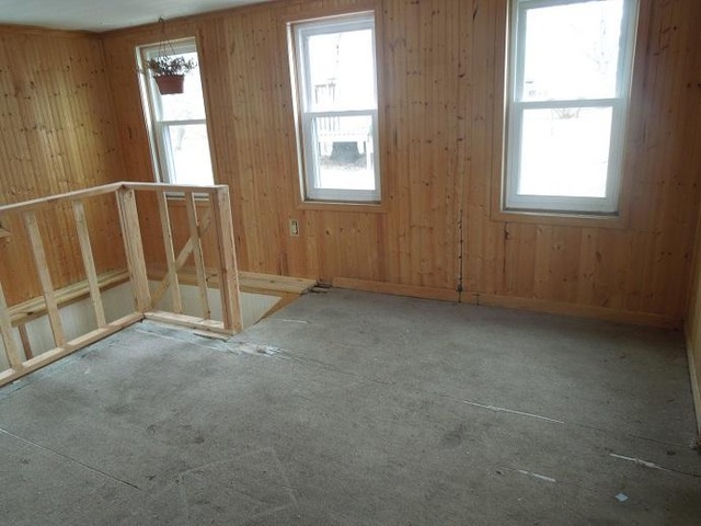 327 Burbank Ave, Woodstock, IL 60098 photo 7