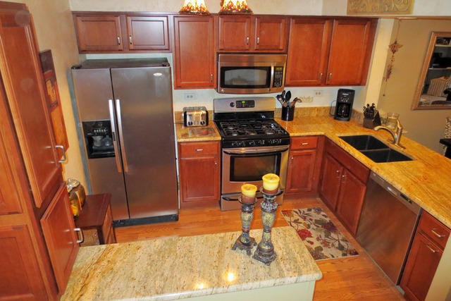 1394 Grandview Ct, Algonquin, IL 60102 photo 2