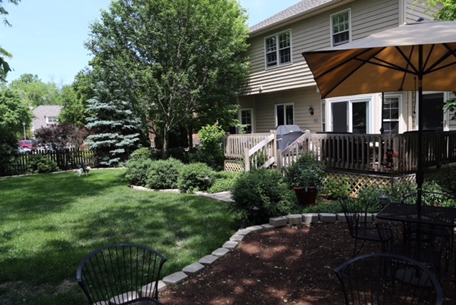 1534 Falcon Dr, Wheaton, IL 60187 photo 24