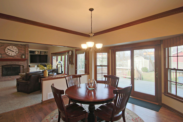 1534 Falcon Dr, Wheaton, IL 60187 photo 8