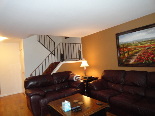 422 Ferne Dr, Wheeling, IL 60090 photo 2