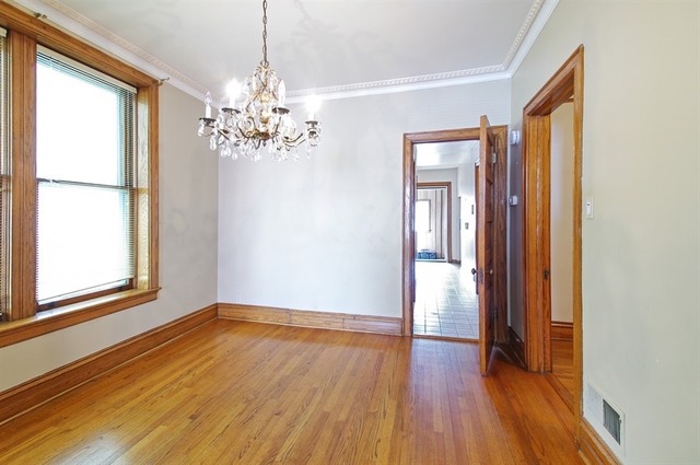 1933 W Grace St, Chicago, IL 60613 photo 10