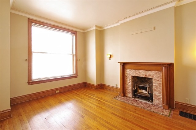 1933 W Grace St, Chicago, IL 60613 photo 8
