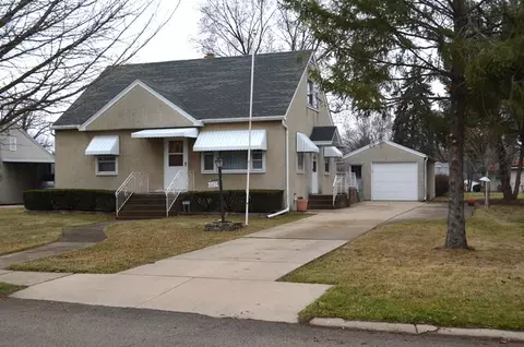 2215 9th St, Peru, IL 61354 photo 1