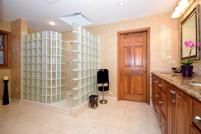 606 Robin Ct, Roselle, IL 60172 photo 10