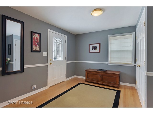 712 Hermitage Dr, Deerfield, IL 60015 photo 3