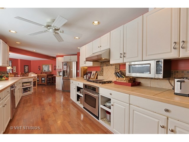 712 Hermitage Dr, Deerfield, IL 60015 photo 5