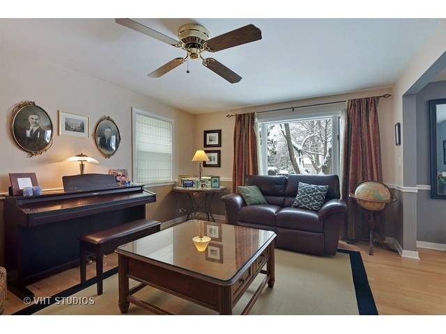 712 Hermitage Dr, Deerfield, IL 60015 photo 4