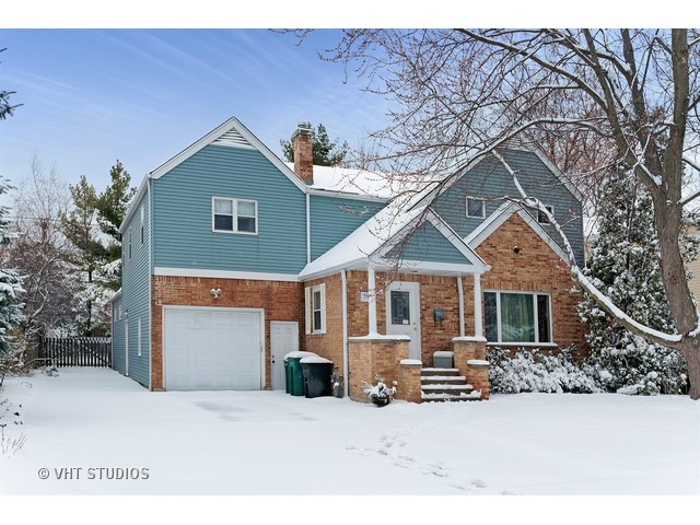 712 Hermitage Dr, Deerfield, IL 60015 photo 1