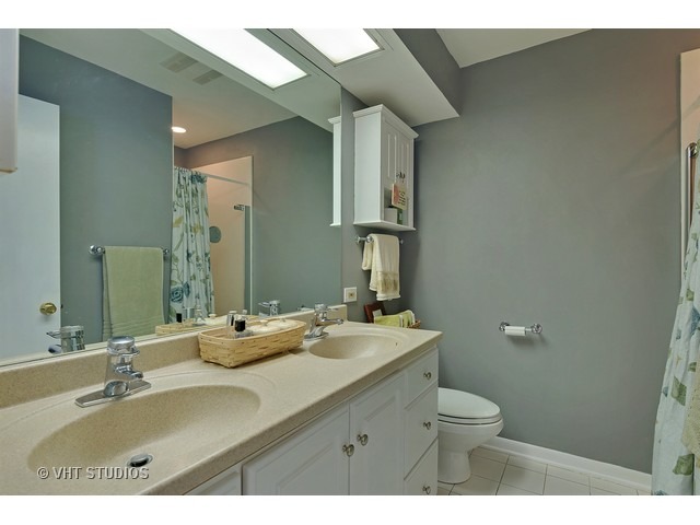 712 Hermitage Dr, Deerfield, IL 60015 photo 11