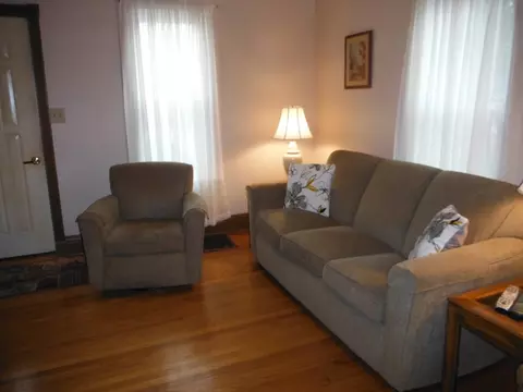 121 E 6th St, Spring Valley, IL 61362 photo 2
