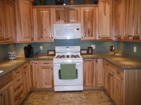 121 E 6th St, Spring Valley, IL 61362 photo 4