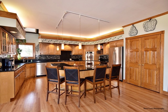 32 W546 Rochefort Ln, Wayne, IL 60184 photo 6