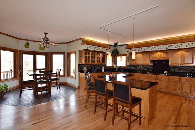 32 W546 Rochefort Ln, Wayne, IL 60184 photo 5
