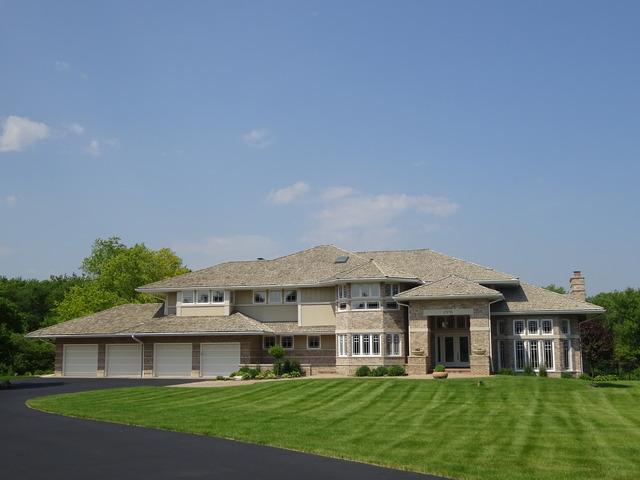 32 W546 Rochefort Ln, Wayne, IL 60184 photo 1