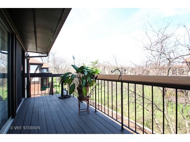 248 Brookside Ln #D, Willowbrook, IL 60527 photo 10
