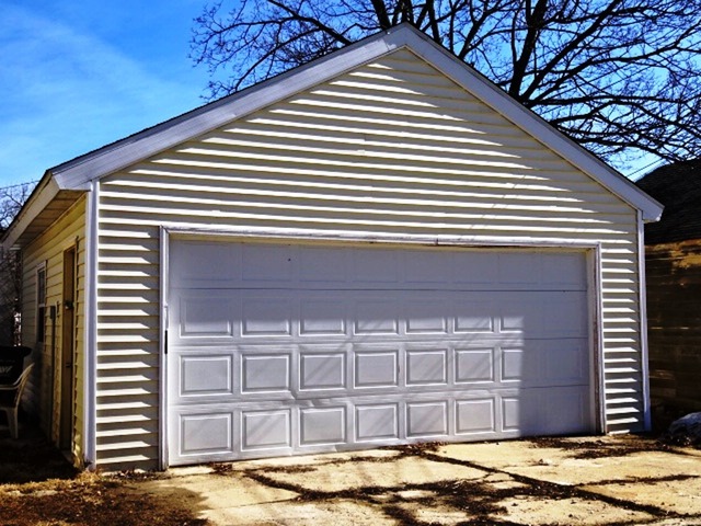 1407 E 4th St, Sterling, IL 61081 photo 7