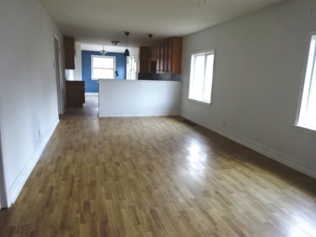 1407 E 4th St, Sterling, IL 61081 photo 4