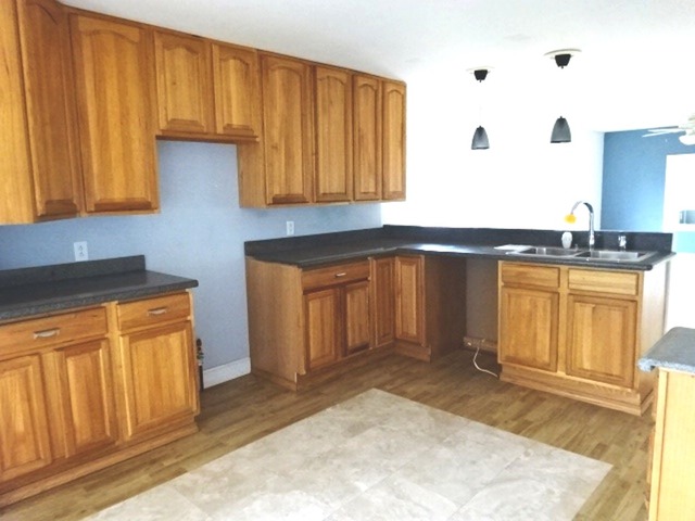 1407 E 4th St, Sterling, IL 61081 photo 2