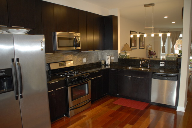 45 Northfield Ter, Wheeling, IL 60090 photo 2