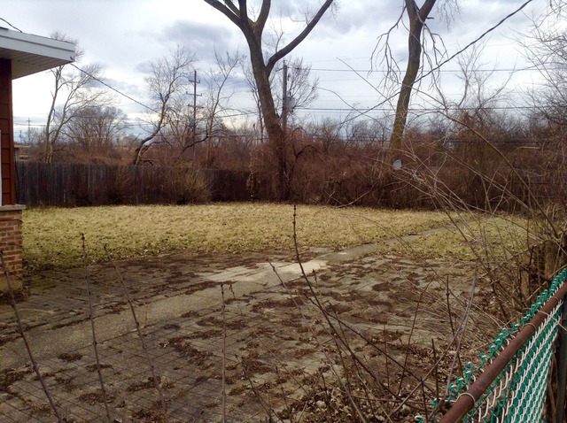 126 Algonquin St, Park Forest, IL 60466 photo 3