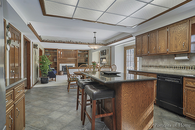 2285 Lakeside Dr, Aurora, IL 60504 photo 5