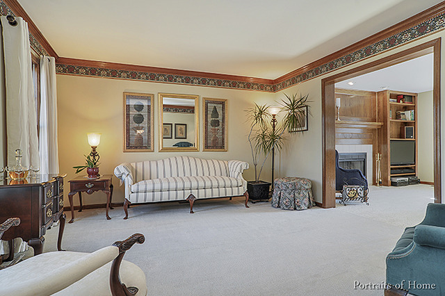 2285 Lakeside Dr, Aurora, IL 60504 photo 9