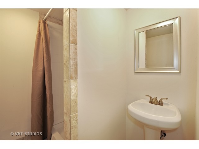 1678 Groton Ct, Wheaton, IL 60189 photo 14