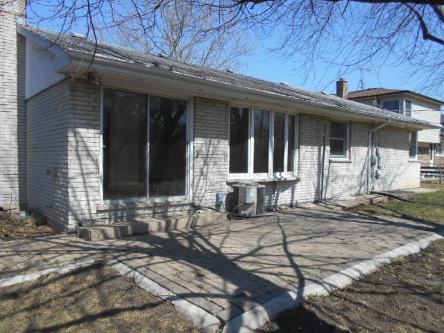2009 E Seminole Ln, Mount Prospect, IL 60056 photo 4