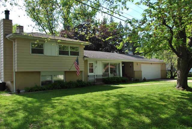 1217 W Circle Ct, Mchenry, IL 60051 photo 2