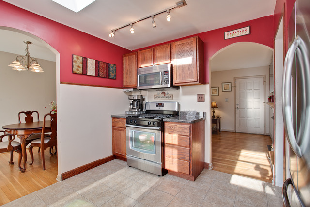 1217 W Circle Ct, Mchenry, IL 60051 photo 5