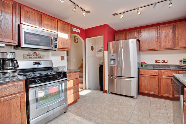 1217 W Circle Ct, Mchenry, IL 60051 photo 4
