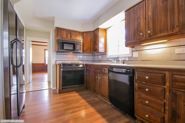 2702 Harrison St, Glenview, IL 60025 photo 4
