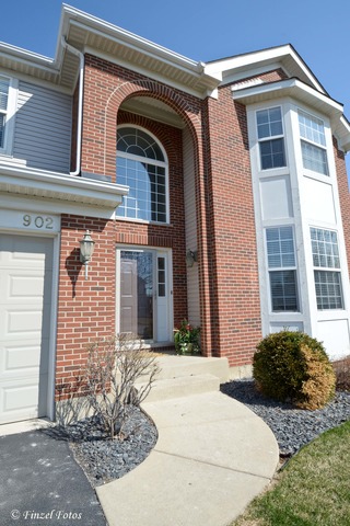 902 Limerick Ln, Mchenry, IL 60050 photo 1