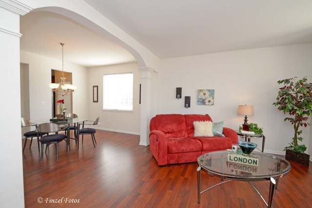 902 Limerick Ln, Mchenry, IL 60050 photo 5