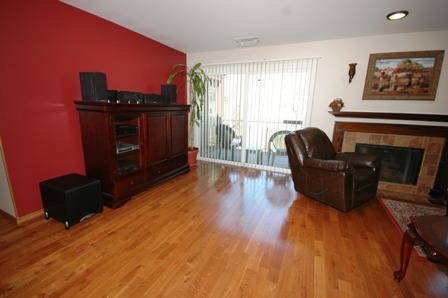 33 Creekside Cir #D, Elgin, IL 60123 photo 9