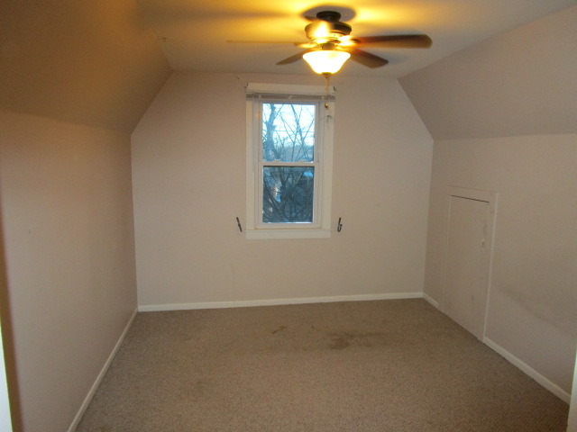787 Stewart Ave, Elgin, IL 60120 photo 13