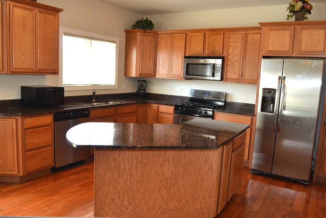 1334 Turfway Ln, Bartlett, IL 60103 photo 7