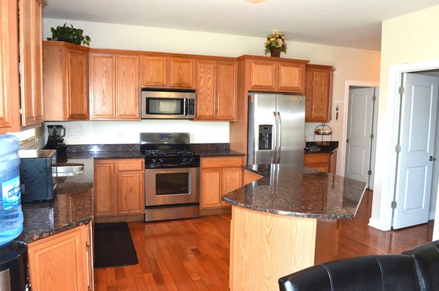 1334 Turfway Ln, Bartlett, IL 60103 photo 6