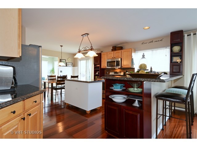 3282 Stratton Ln, Aurora, IL 60502 photo 5